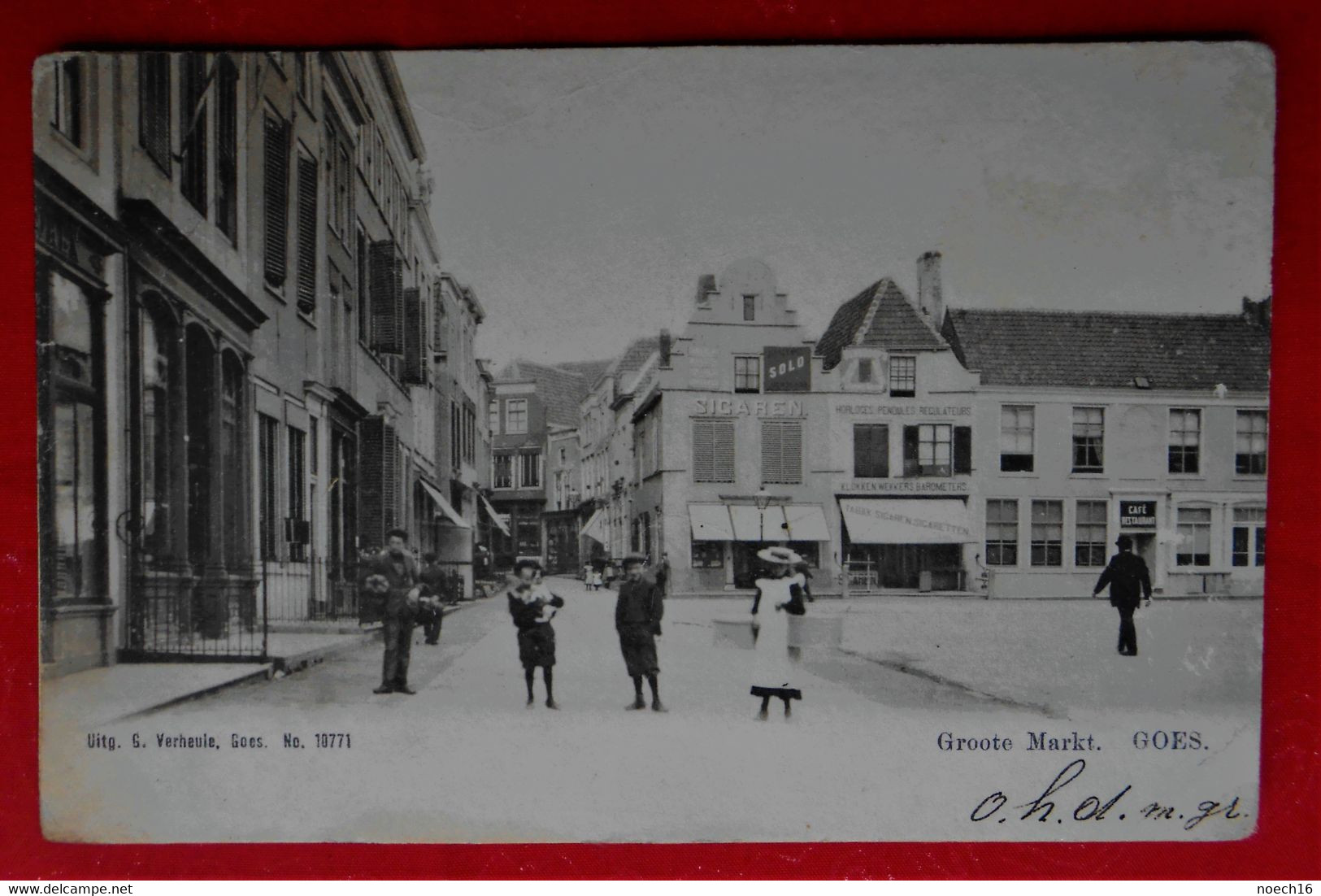 CPA 190? / Goes - Groote Markt / Met Volk, Winkels & Café-restaurant - Goes