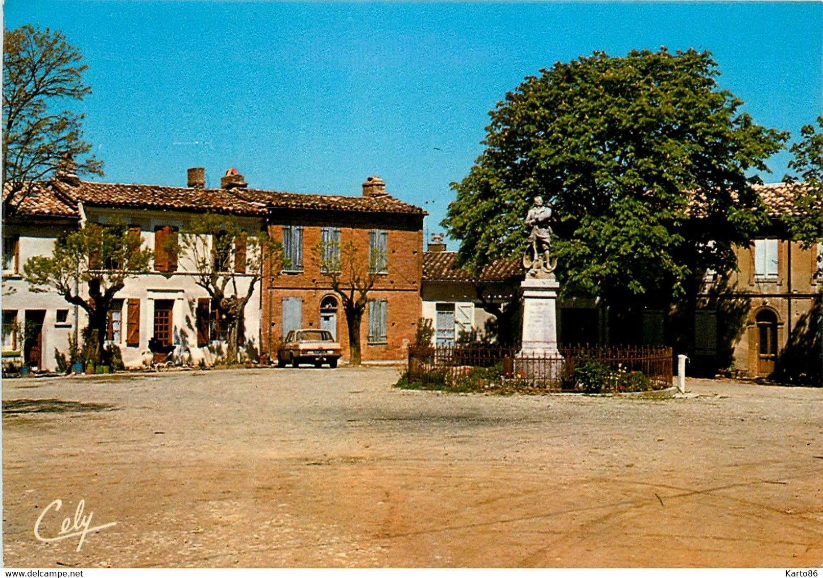 Salvagnac * Place Du Village Et Monument Aux Morts - Salvagnac