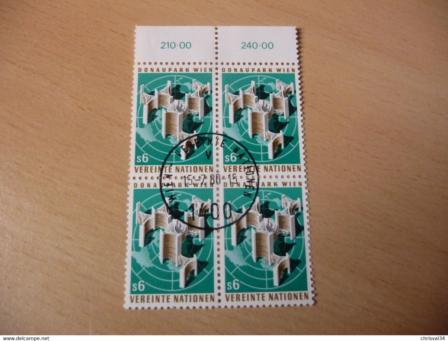 TIMBRES  NATIONS  UNIES  ( Vienne )     ANNEE  1979-80   BLOC  DE  4     OBLITERES  N  6 - Oblitérés