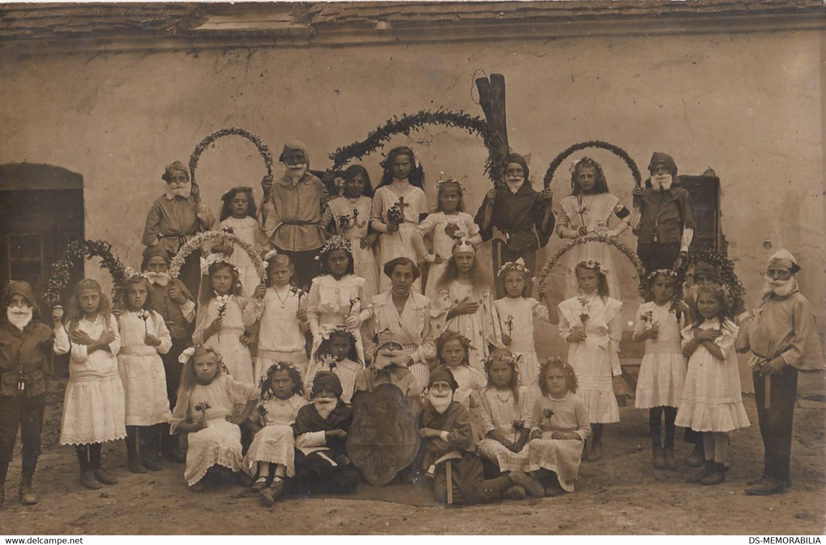 Children Dressed In Costumes For Halloween ? Real Photo Postcard 1920s - Halloween