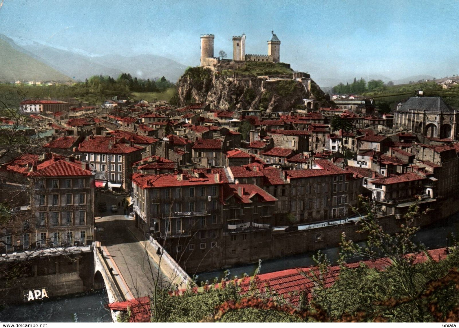 5004 Carte Postale FOIX    Vue Générale Et Le Château       09 Ariège - Foix