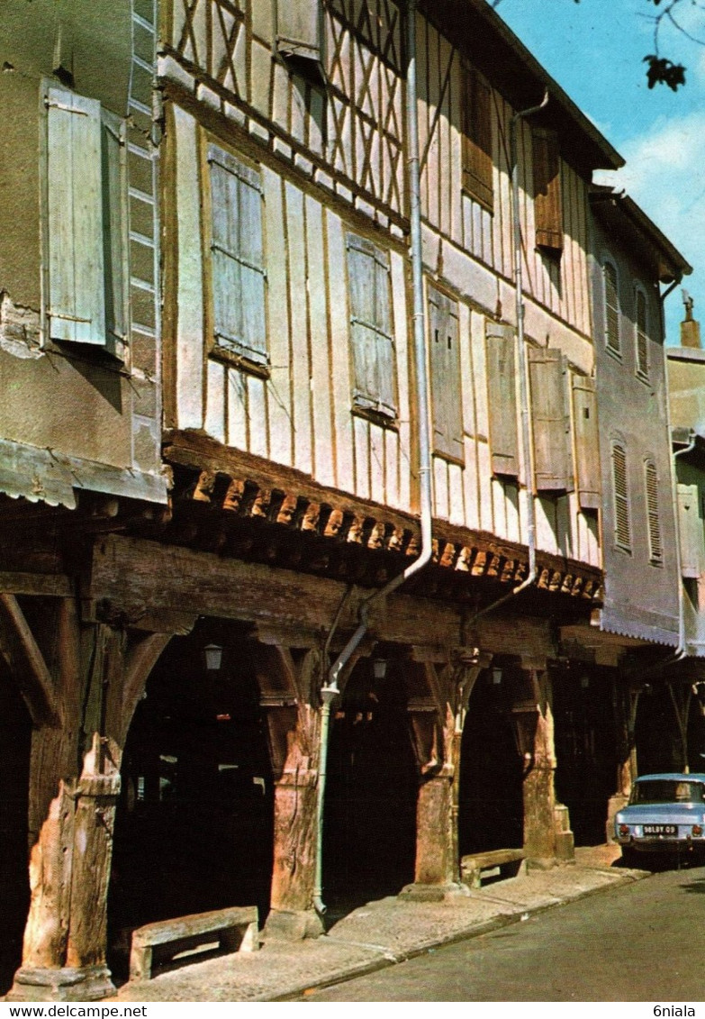 5042 Carte Postale MIREPOIX  La Maison Des Consuls   ( Voiture Ancienne Simca 1300 ) 09 Ariège - Mirepoix