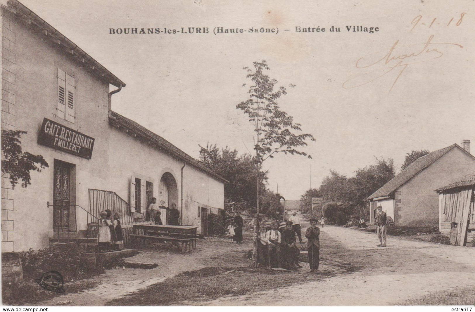 70 BOUHANS-LES-LURE ENTREE DU VILLAGE AVEC VUE SUR LE CAFE RESTAURANT MILLERET - Andere & Zonder Classificatie