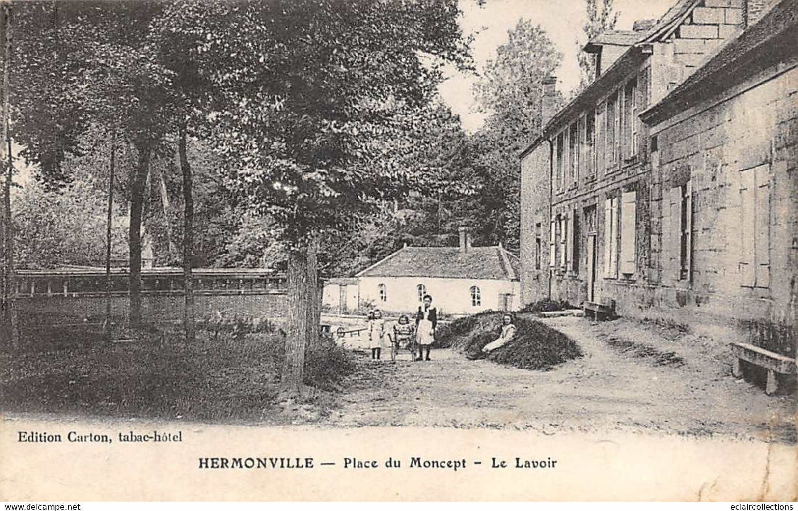 Hermonville      51   Place Du Moncept. Le Lavoir        - Pli D'angle -      (voir Scan) - Otros & Sin Clasificación