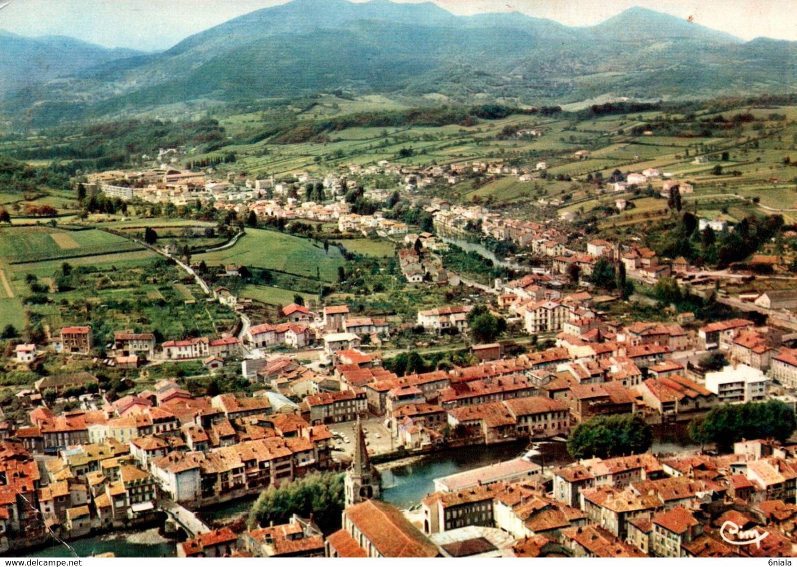 5098 Carte Postale   SAINT GIRONS   Vue Panoramique Aérienne De La Ville Et La Vallée       09 Ariège - Saint Girons