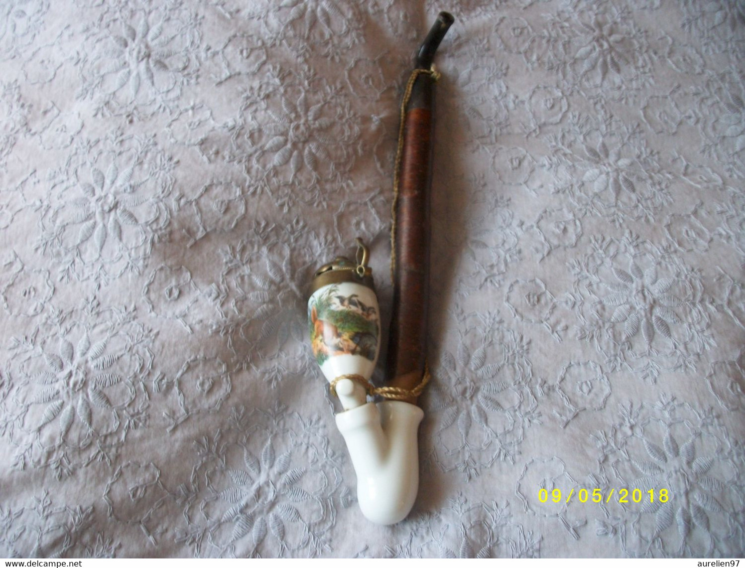 2 Pipes Allemandes/autrichiennes Et 1 Offerte - Porcelain Pipes