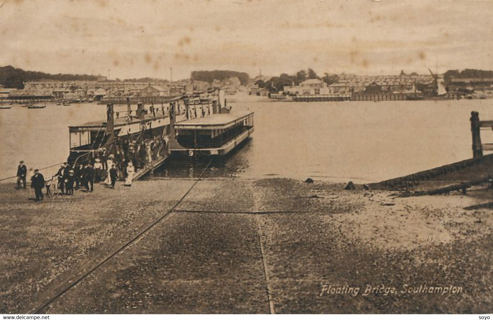 Ferry Boat Floating Bridge Southampton ; Ferry. Bac - Ferries