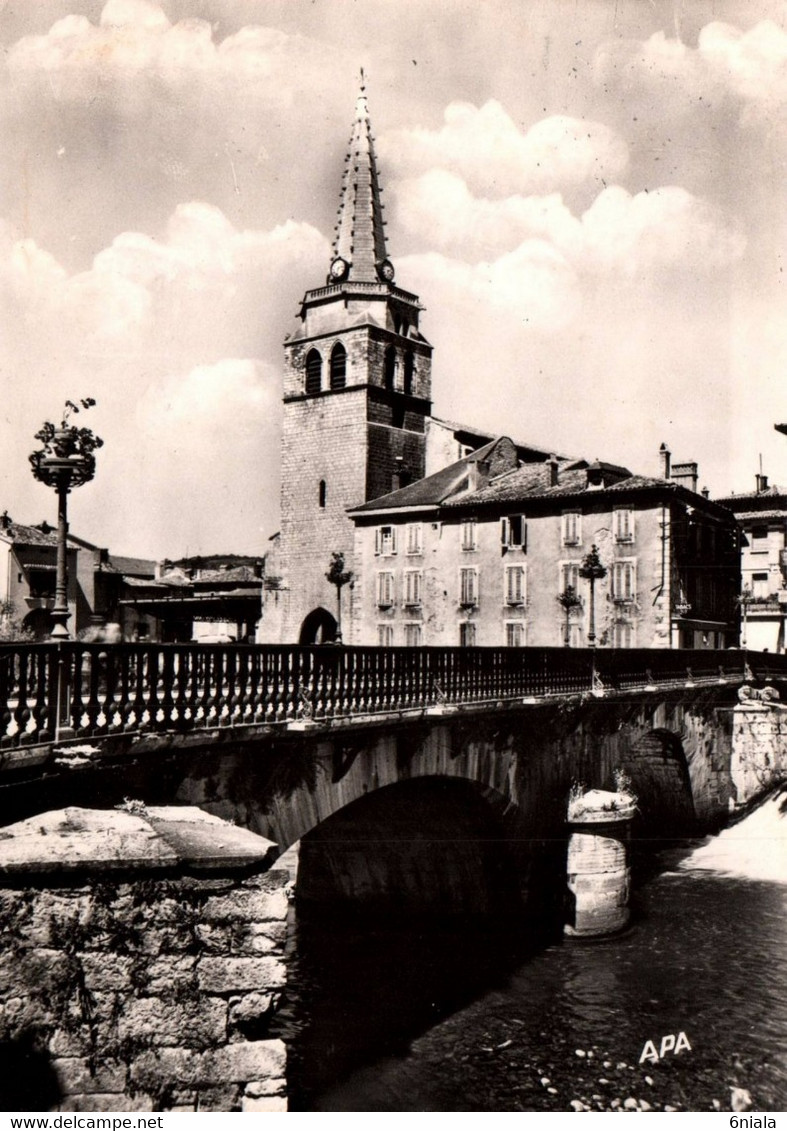 5141 Carte Postale SAINT GIRONS  Pont Sur Le Salat Et L'Eglise    09 Ariège - Saint Girons