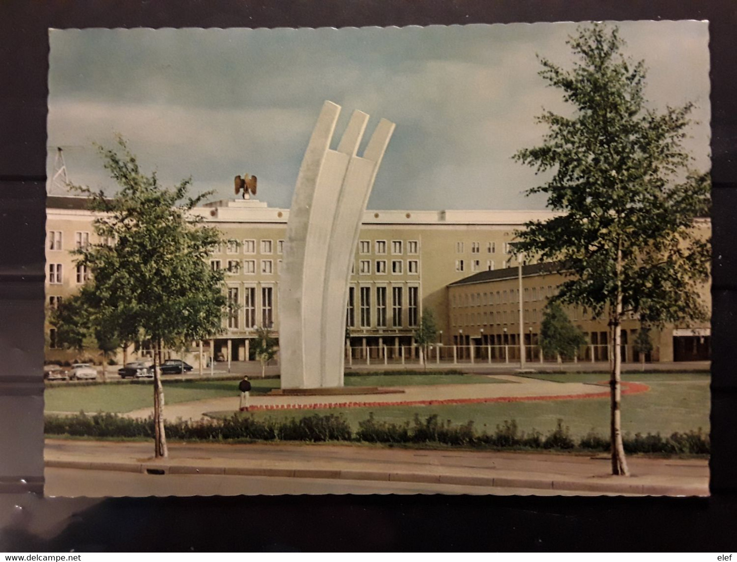 BERLIN TEMPELHOF, Luftbruckendenkmal . Memorial De L' Aviation,  Années 60, TB - Tempelhof