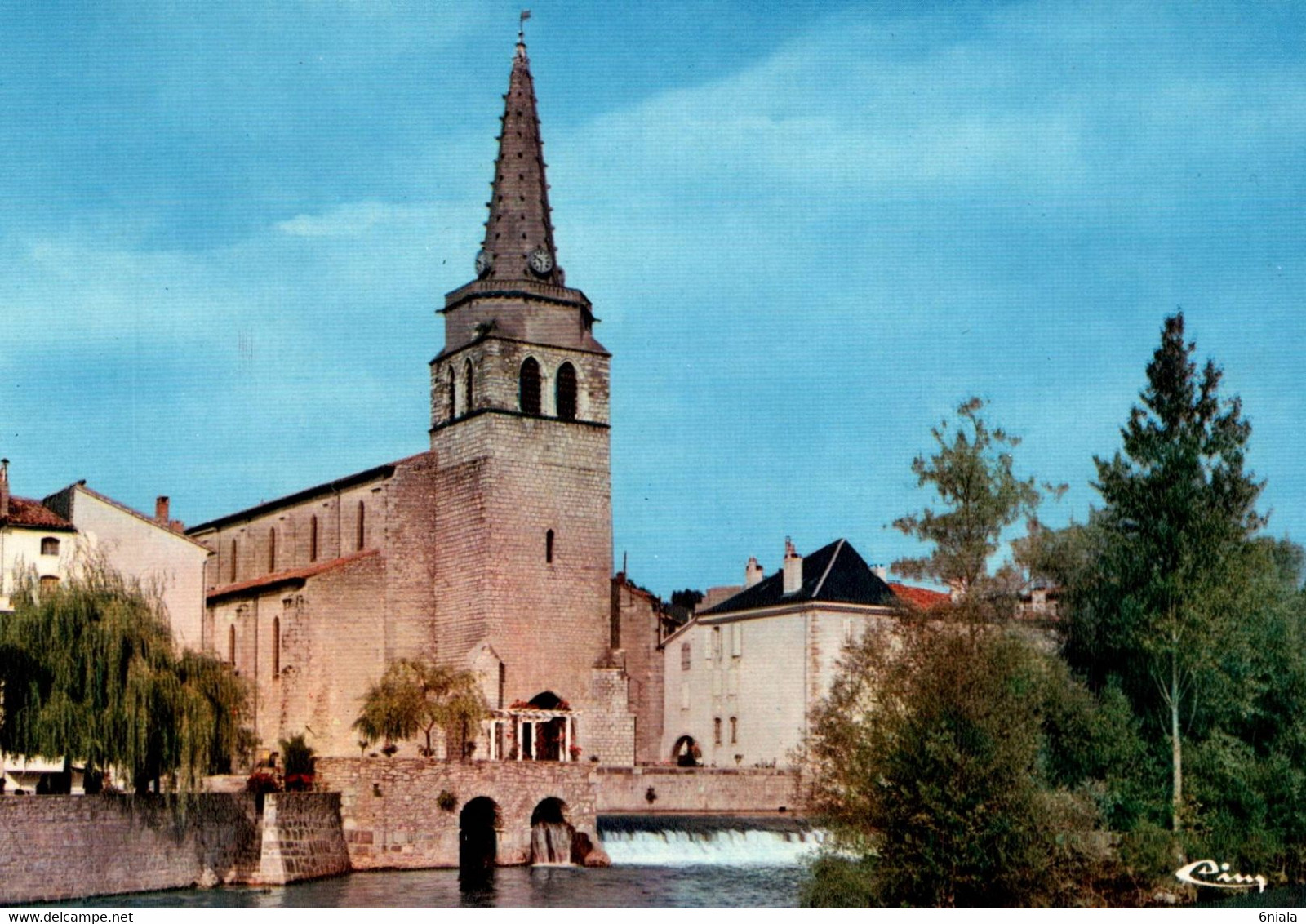 5150  Carte Postale  SAINT GIRONS   L'Eglise Au Pied De La Rivière     09 Ariège - Saint Girons