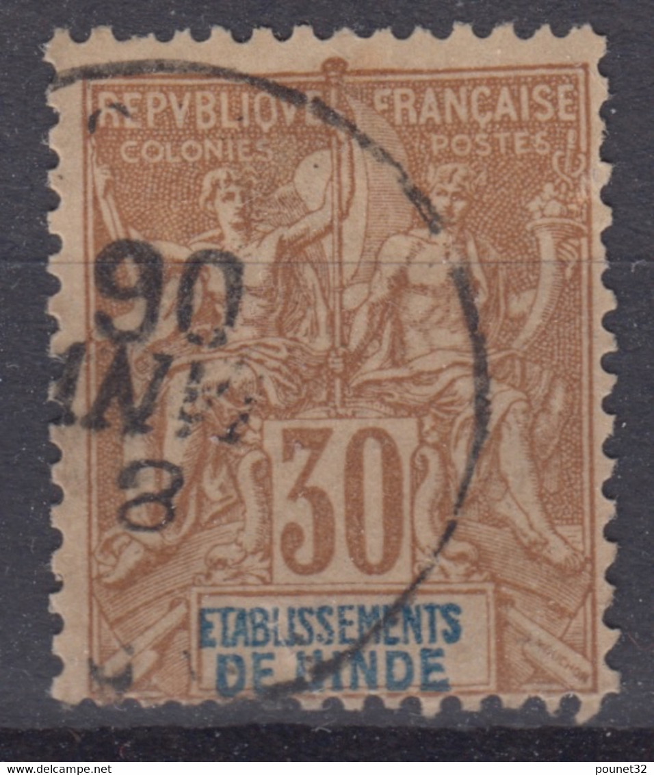 INDE : TYPE GROUPE 30c BRUN N° 9 OBLITERATION LEGERE - COTE 56 € - Used Stamps