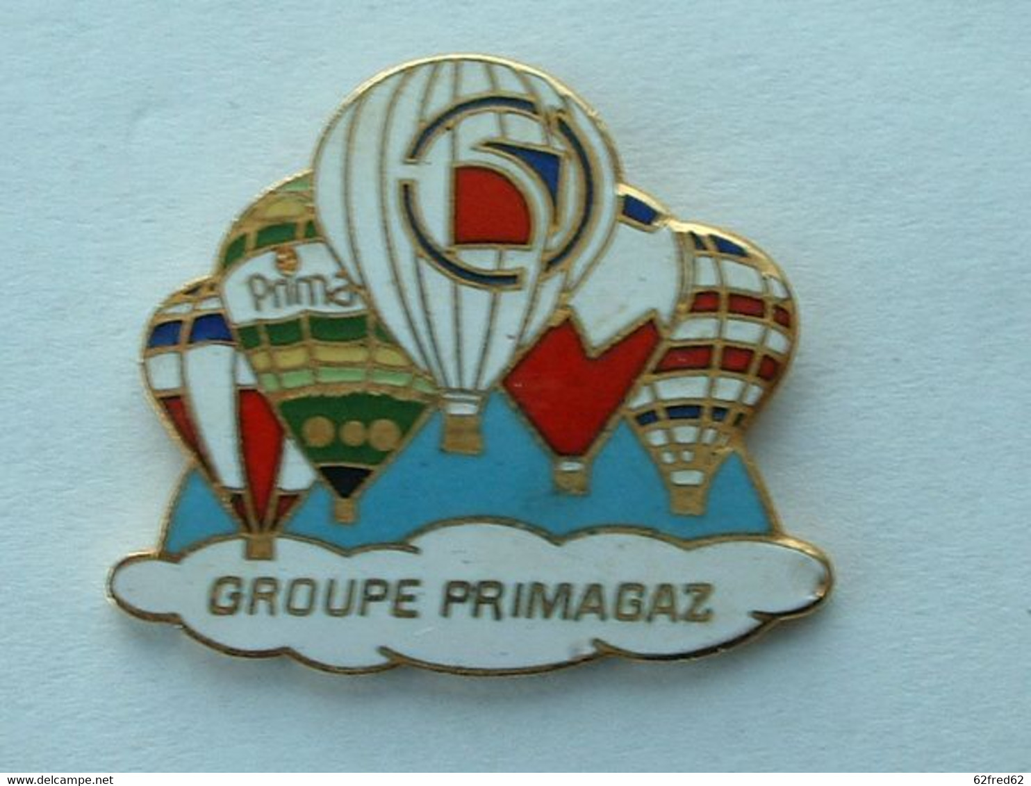 Pin's MONTGOLFIERES - GROUPE PRIMAGAZ - Montgolfières