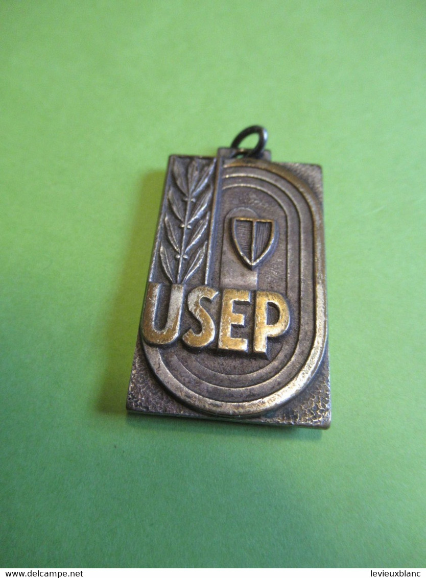Médaille De  Sport Ancienne/Pendentif/Union Sportive De L'Enseignement Du Premier Degré/ Course à Pied/1958       SPO352 - Athlétisme