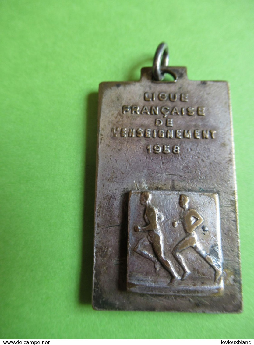 Médaille De  Sport Ancienne/Pendentif/Union Sportive De L'Enseignement Du Premier Degré/ Course à Pied/1958       SPO352 - Atletiek