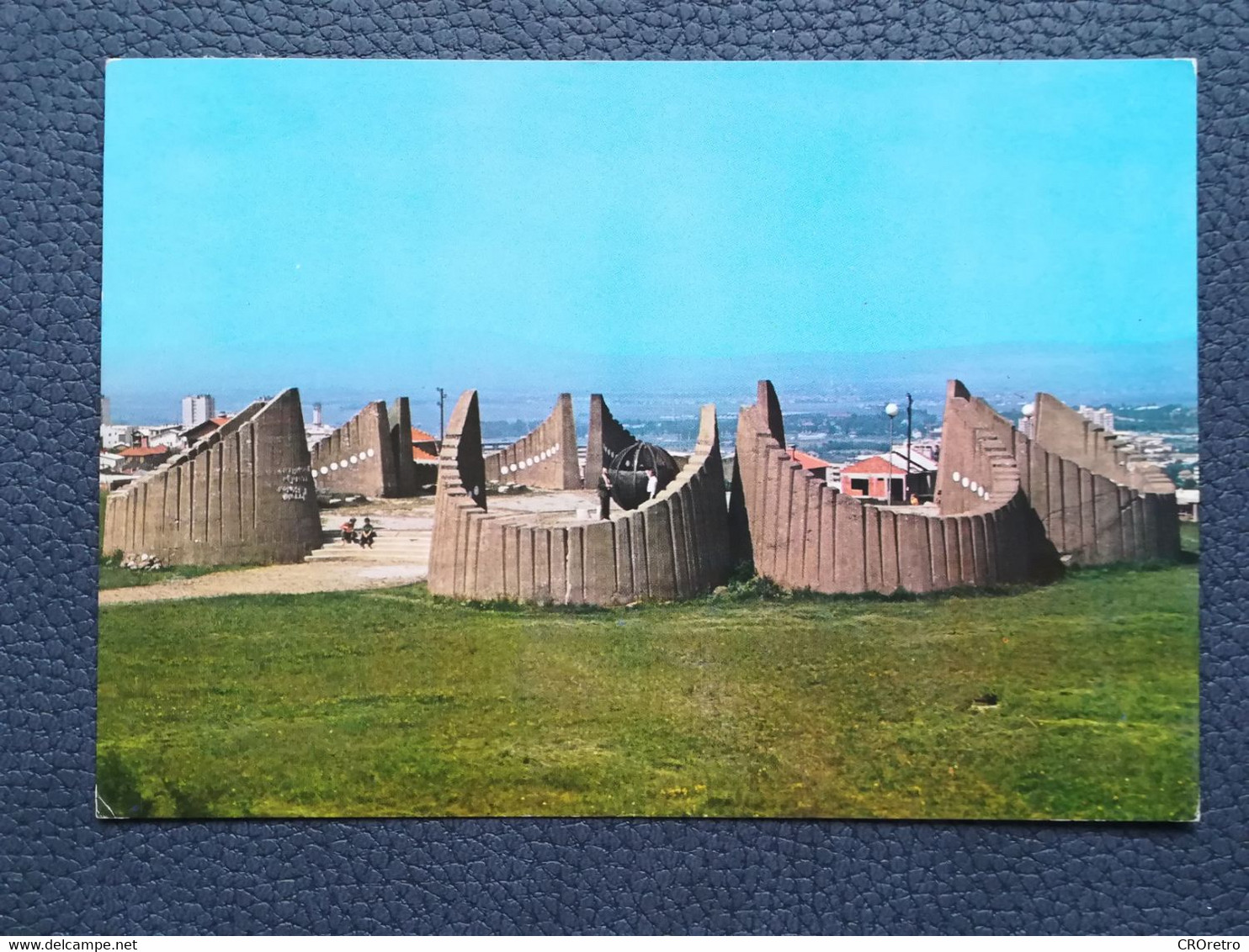 PRIŠTINA KOSOVO Spomen Kosturnica Palim U NOB Postcards Traveled 1982  (Y2) - Kosovo
