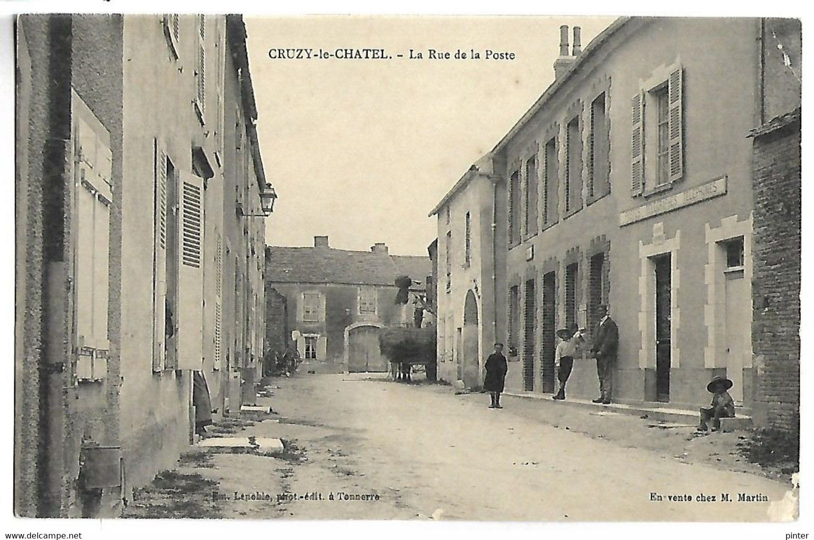 CRUZY LE CHATEL - La Rue De La Poste - Cruzy Le Chatel