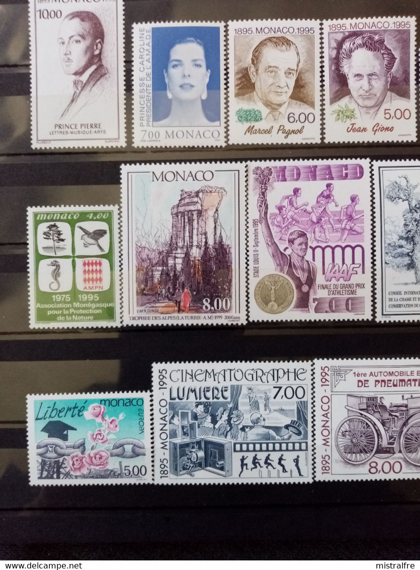 MONACO . 1995 . Lot De 32 Timbres NEUFS SANS Charnières + 1 Oblitéré . Côte YT 2015 : 52,00 € - Nuevos