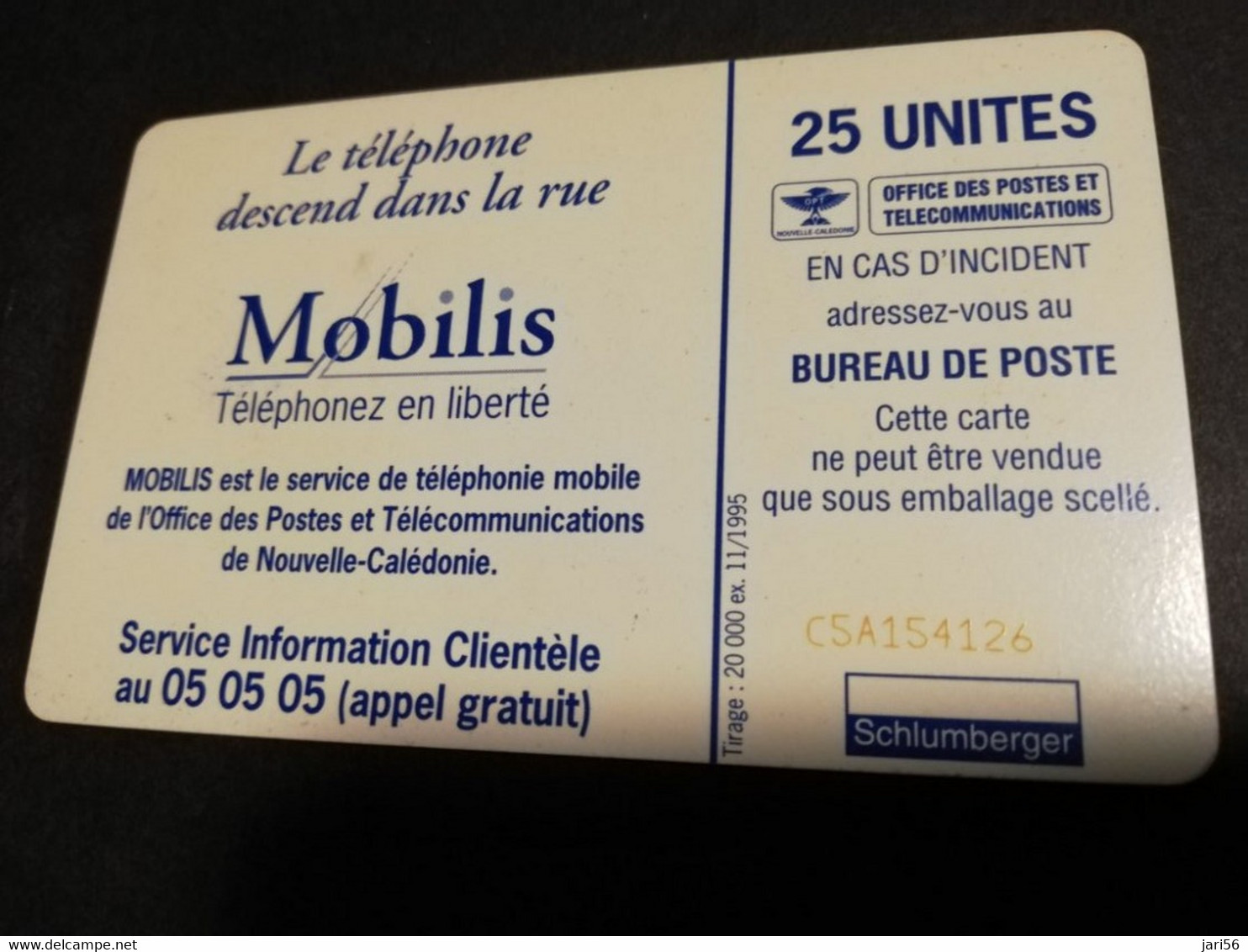 NOUVELLE CALEDONIA  CHIP CARD 25  UNITS  MOBILIS MEN ON PHONE      ** 4178 ** - Nouvelle-Calédonie