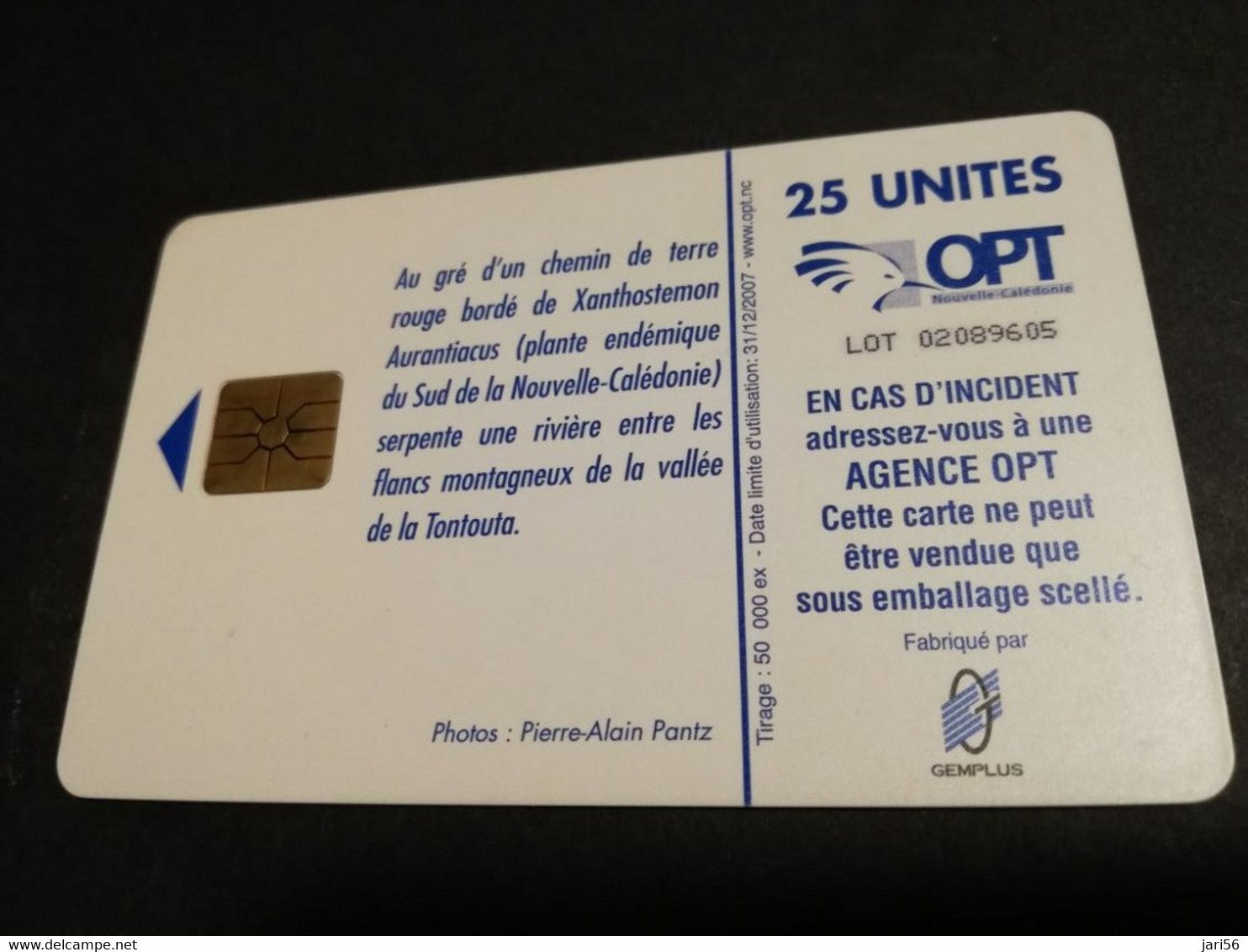 NOUVELLE CALEDONIA  CHIP CARD 25  UNITS PLANTE ENDEMIQUE DU SUD  /FLOER IN THE MOUNTAINS         ** 4192 ** - New Caledonia