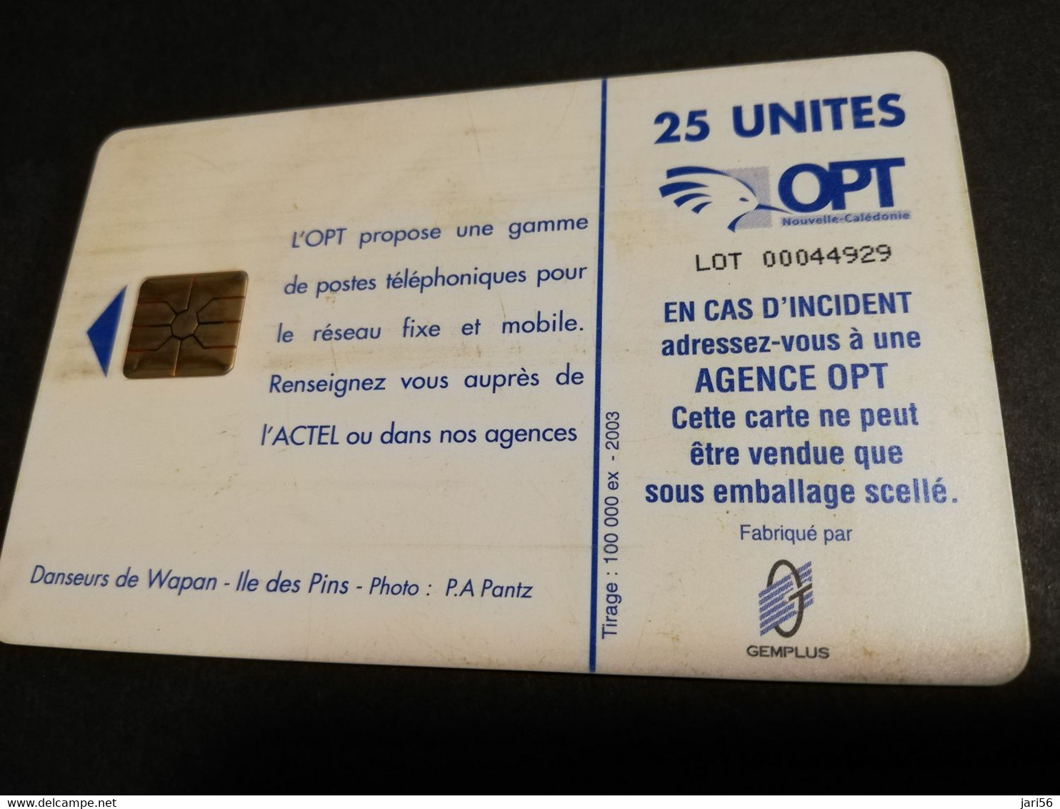 NOUVELLE CALEDONIA  CHIP CARD 25  UNITS  TRADITIONAL DANCERS DU WAPAN         ** 4196 ** - New Caledonia