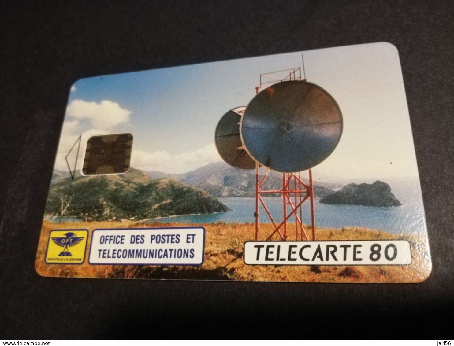 NOUVELLE CALEDONIA  CHIP CARD 80 UNITS TELECOM DICH ANTENNA   NR; C441         ** 4200 ** - Nueva Caledonia