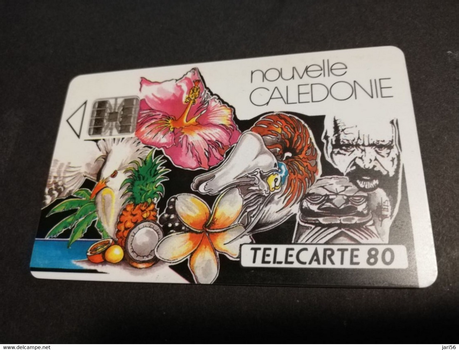 NOUVELLE CALEDONIA  CHIP CARD 80  UNITS  MOSAIQUE  FLOWERS       ** 4204 ** - Neukaledonien