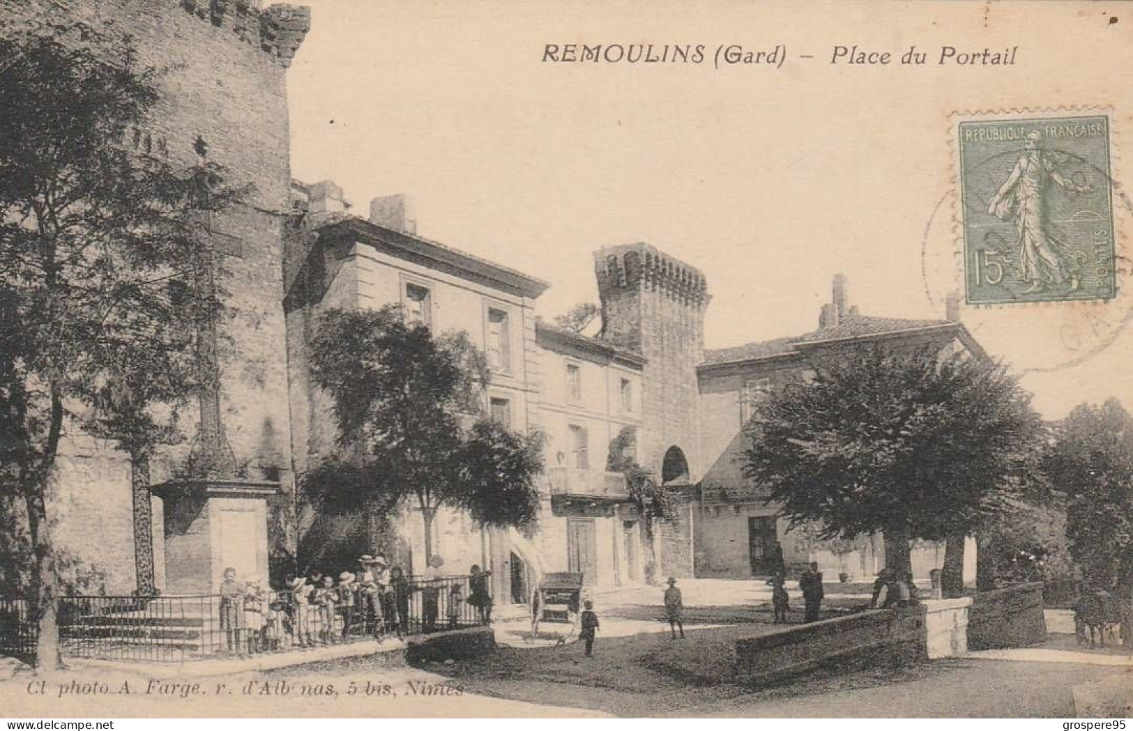 REMOULINS LE PONT SUSPENDU + LA MAIRIE + PLACE DU PORTAIL 1924 - Remoulins