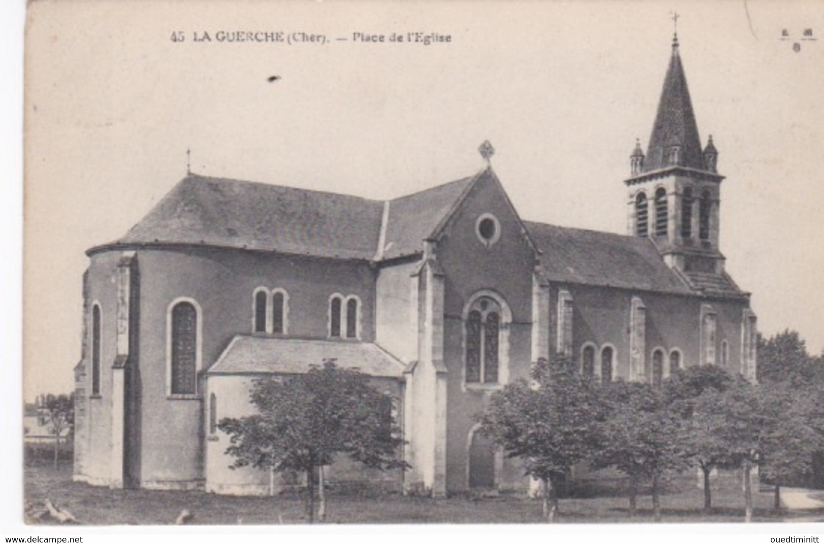 La Guerche, Place De L'église. - La Guerche Sur L'Aubois