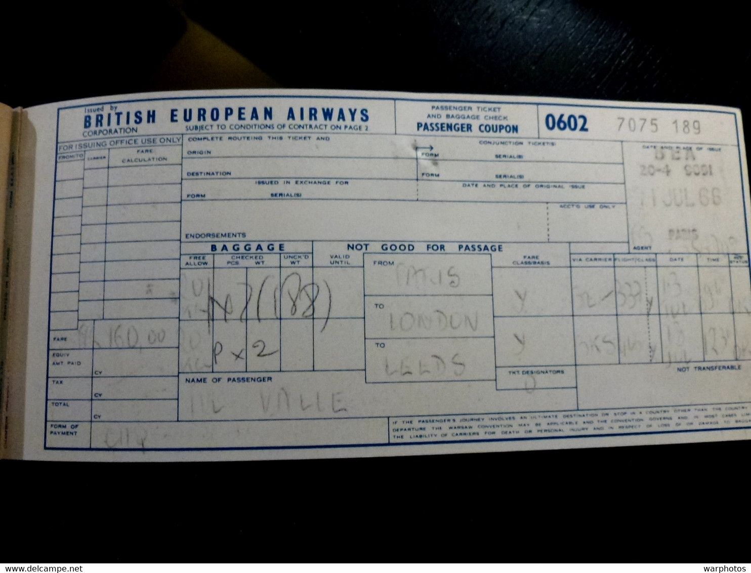 CARTE D'EMBARQUEMENT : BEA _ BRITISH EUROPEAN AIRWAYS _ 1966 + REDEVANCE 7 Francs - Boarding Passes