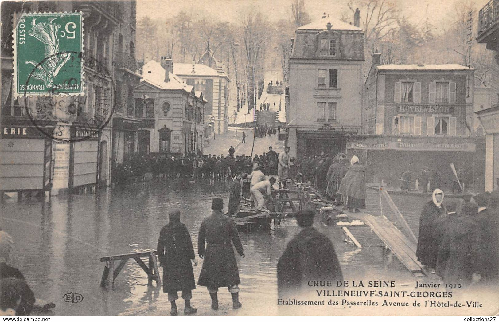 94-VILLENEUVE-SAINT-GEORGES- CRUE DE LA SEINE JANVIER 1910, ETABLISSEMENT DES PASSERELLES AVE DE L'HÔTEL DE VILLE - Villeneuve Saint Georges