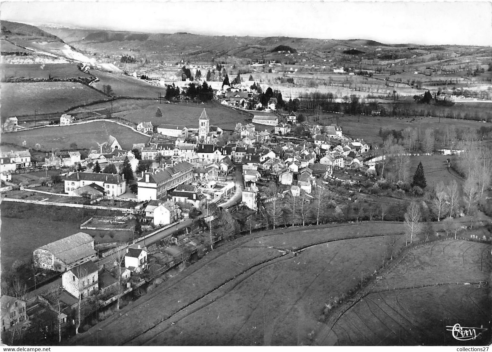 15-ARPAJON-SUR-CERE- VUE GENERALE AERIENNE ET LA GARE - Arpajon Sur Cere