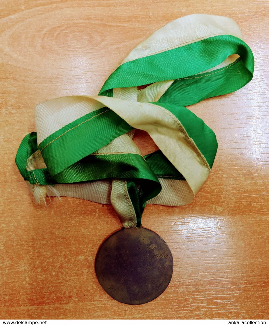 AC - SILVER MEDAL ( SECOND PLACE ) OF 57 KG OF GREKO ROMAN WRESTLING OF TURKISH CHAMPIONSHIP 24 - 25 FEBRUARY 1972 MEDA - Kleding, Souvenirs & Andere