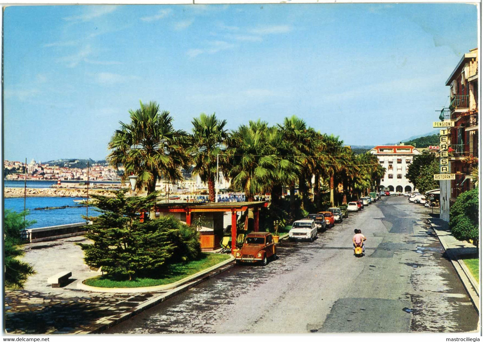 IMPERIA  Passeggiata A Mare  Auto Diane 6 Vespa - Imperia