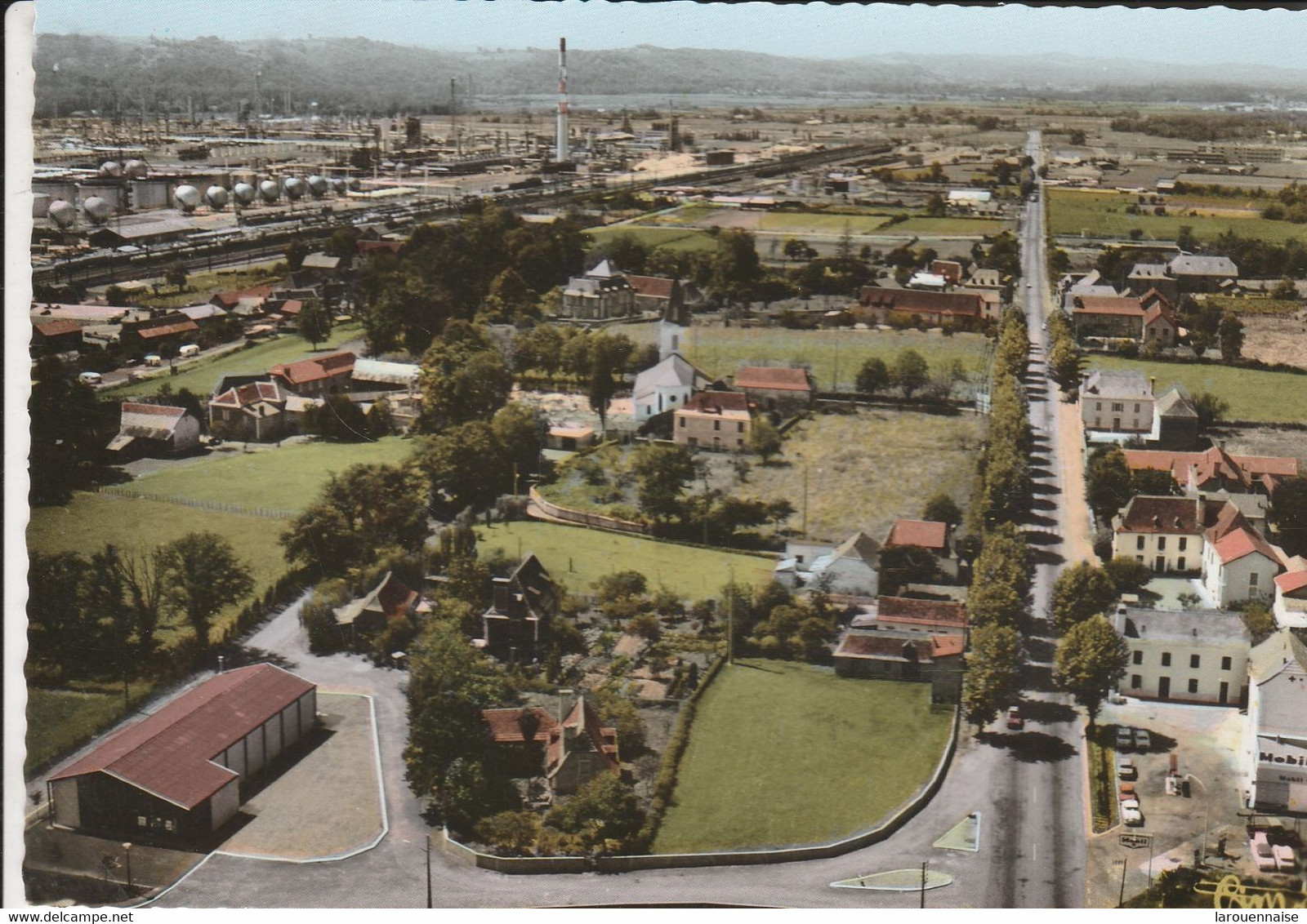 64 - LACQ  -  Vue Aérienne Sur Le Village Et L' Usine De Lacq - Lacq