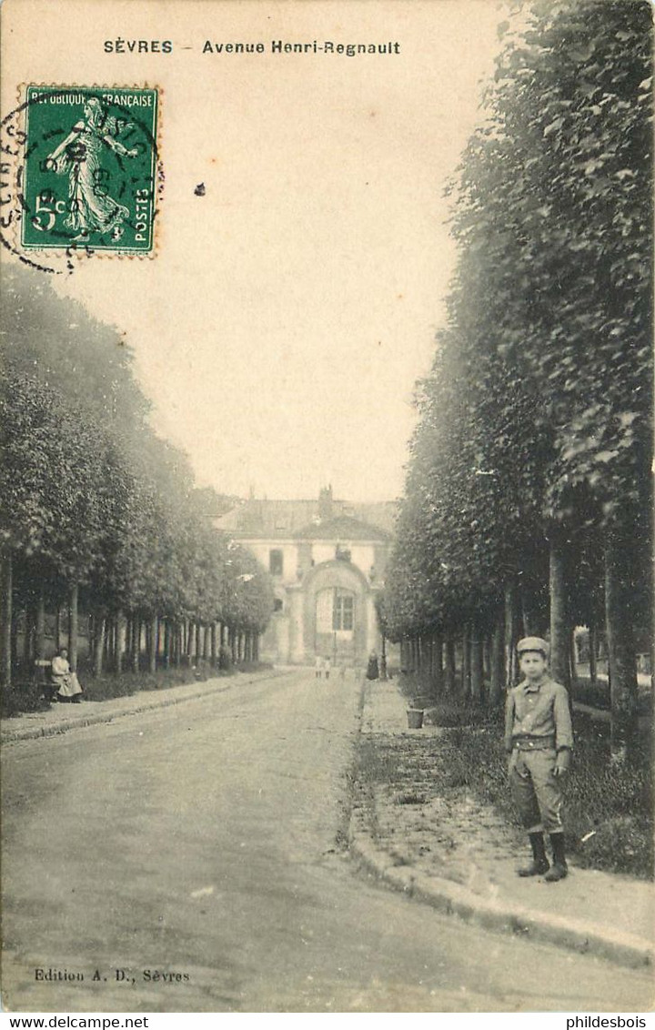 HAUTS DE SEINE   SEVRES  Avenue Henri Regnault - Sevres