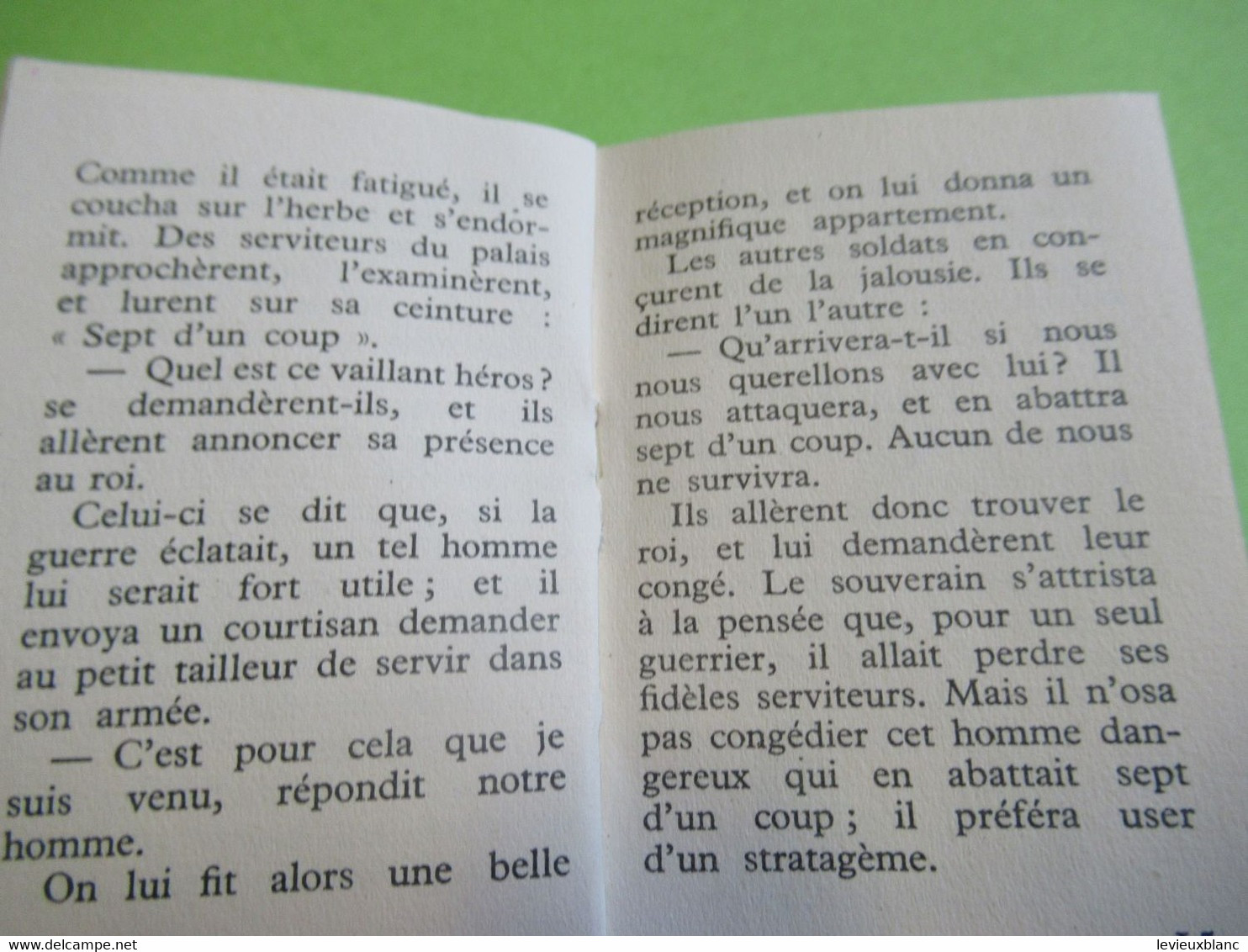 Livret De 24 Pages / LE VAILLANT PETIT TAILLEUR / Conte De GRIMM/ Presses De La Cité/1954           BD169 - Autres & Non Classés