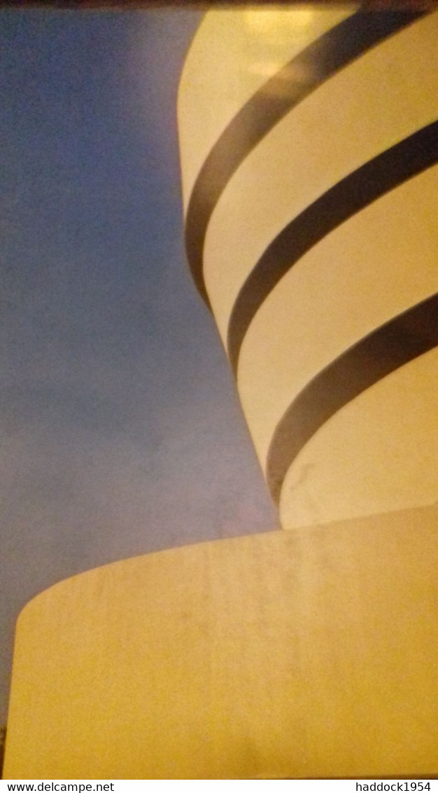 Frank Lloyd Wright Architect The Solomon R Guggenheim Museum THOMAS MESSER Officine Grafiche 1975 - Architectuur/ Design