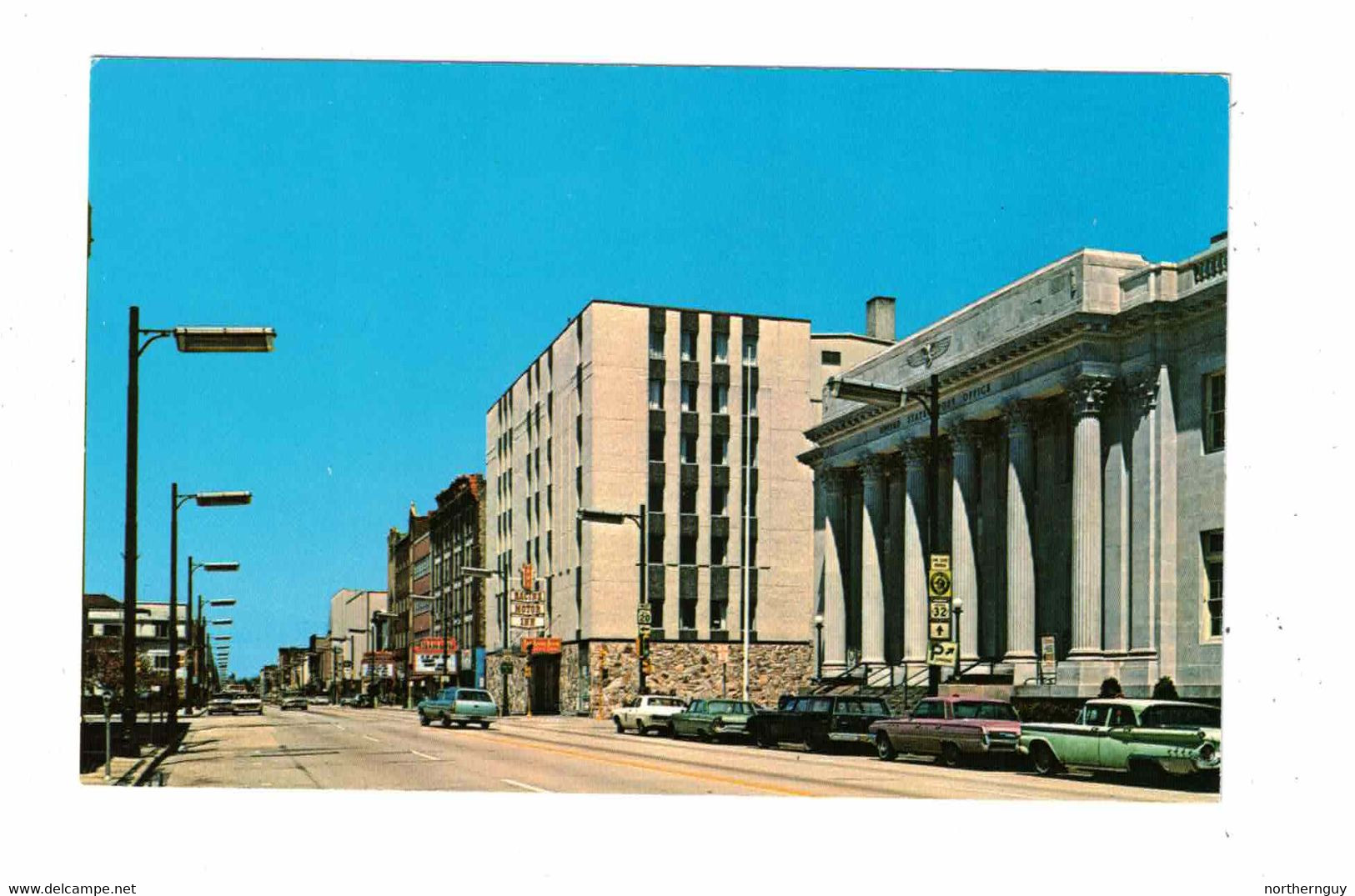 RACINE, Wisconsin, USA, Main Street & Stores, Old Cars, 1970 Chrome Postcard - Racine