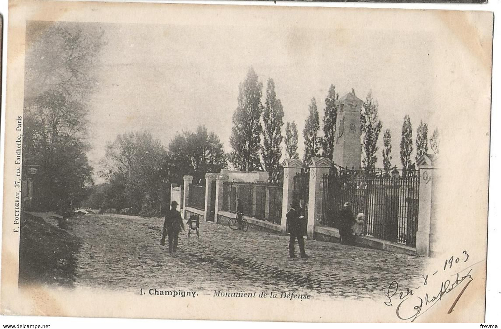 Champigny Monument De La Défense - Champigny