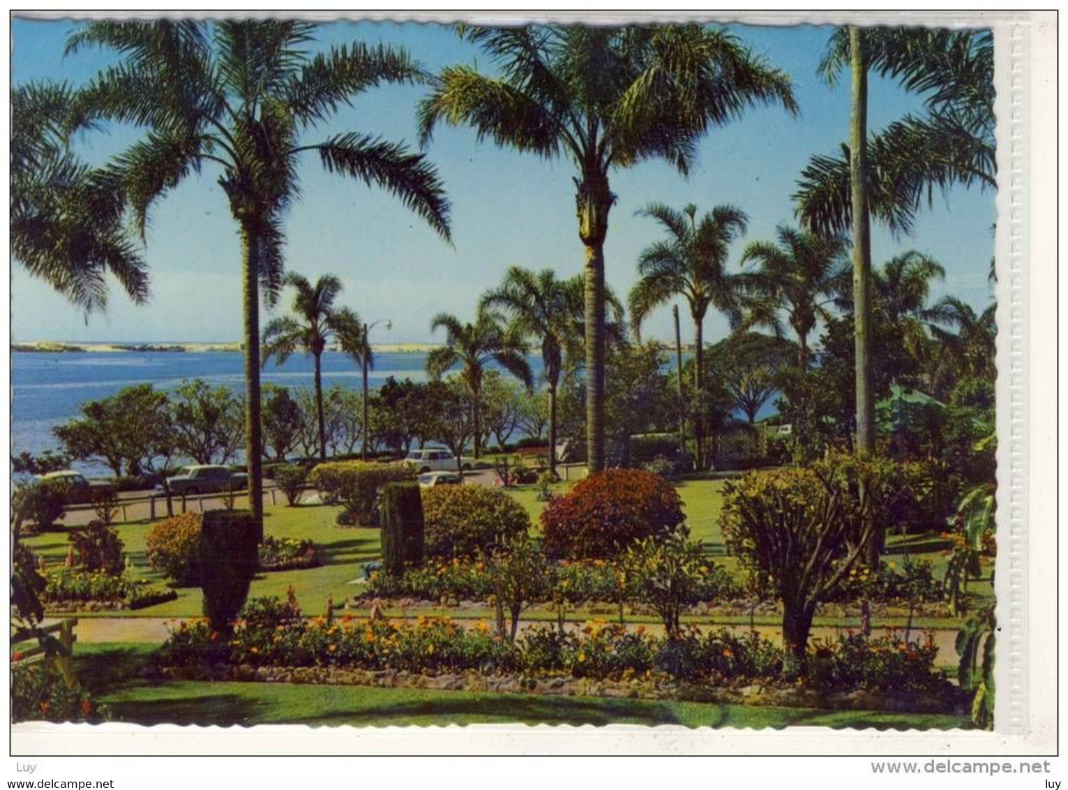 SOUTHPORT, Queensland - Broadwater From Anzac Memorial Park On The Gold Coast - Gold Coast