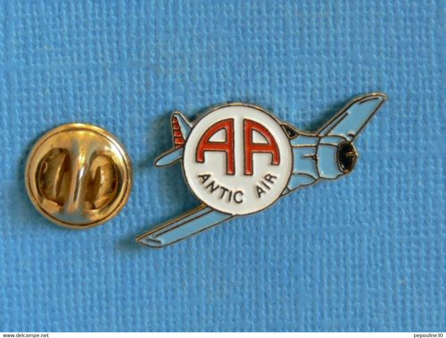 1 PIN'S //  ** AILES ANCIENNES / ANTIC AIR / AÉRODROME DES MUREAUX ** . (R.) - Avions
