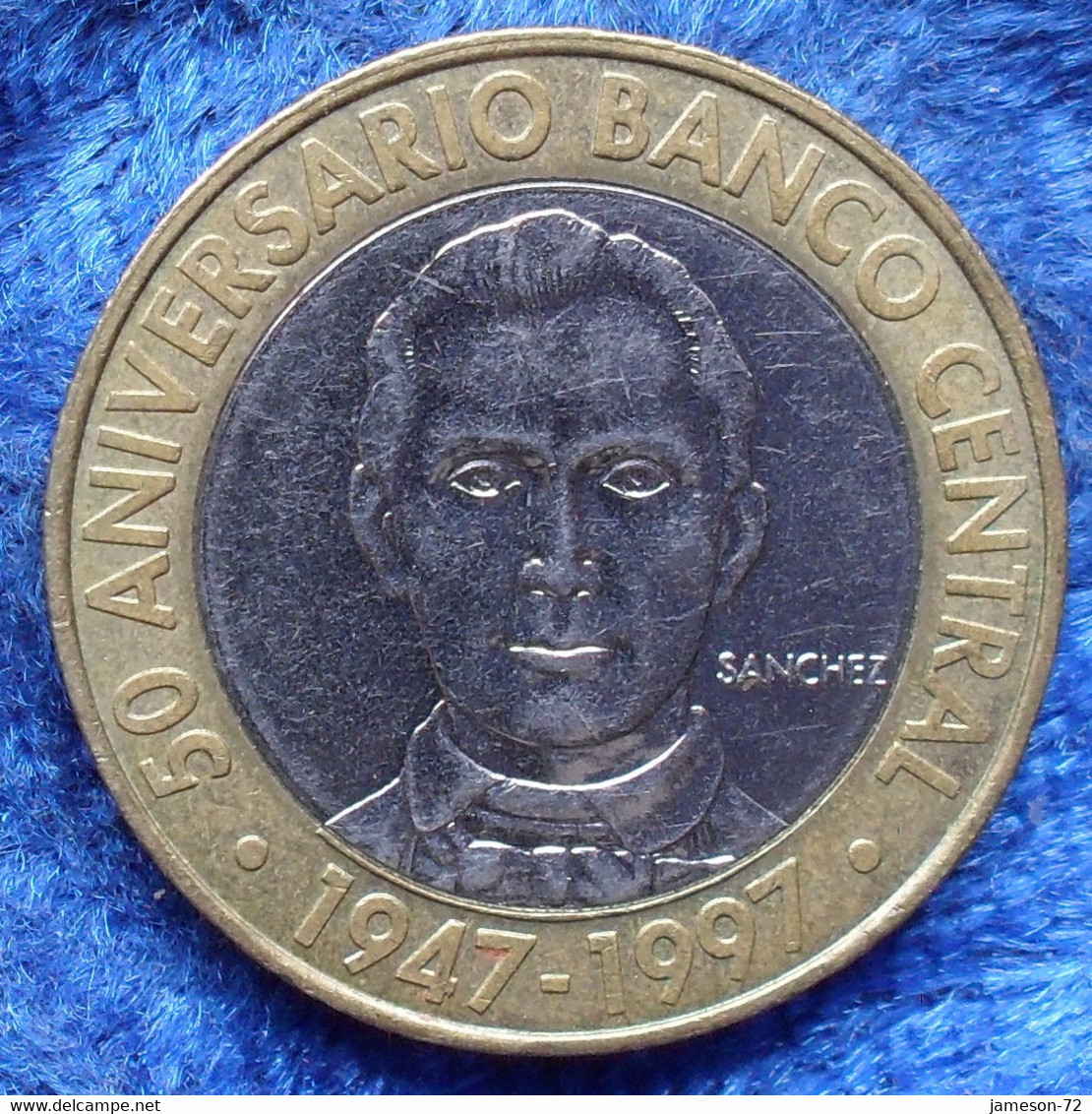 DOMINICAN REPUBLIC - 5 Pesos 1997 "50 Anniv. Central Bank" KM# 88 Bi-metallic . - Dominicaine