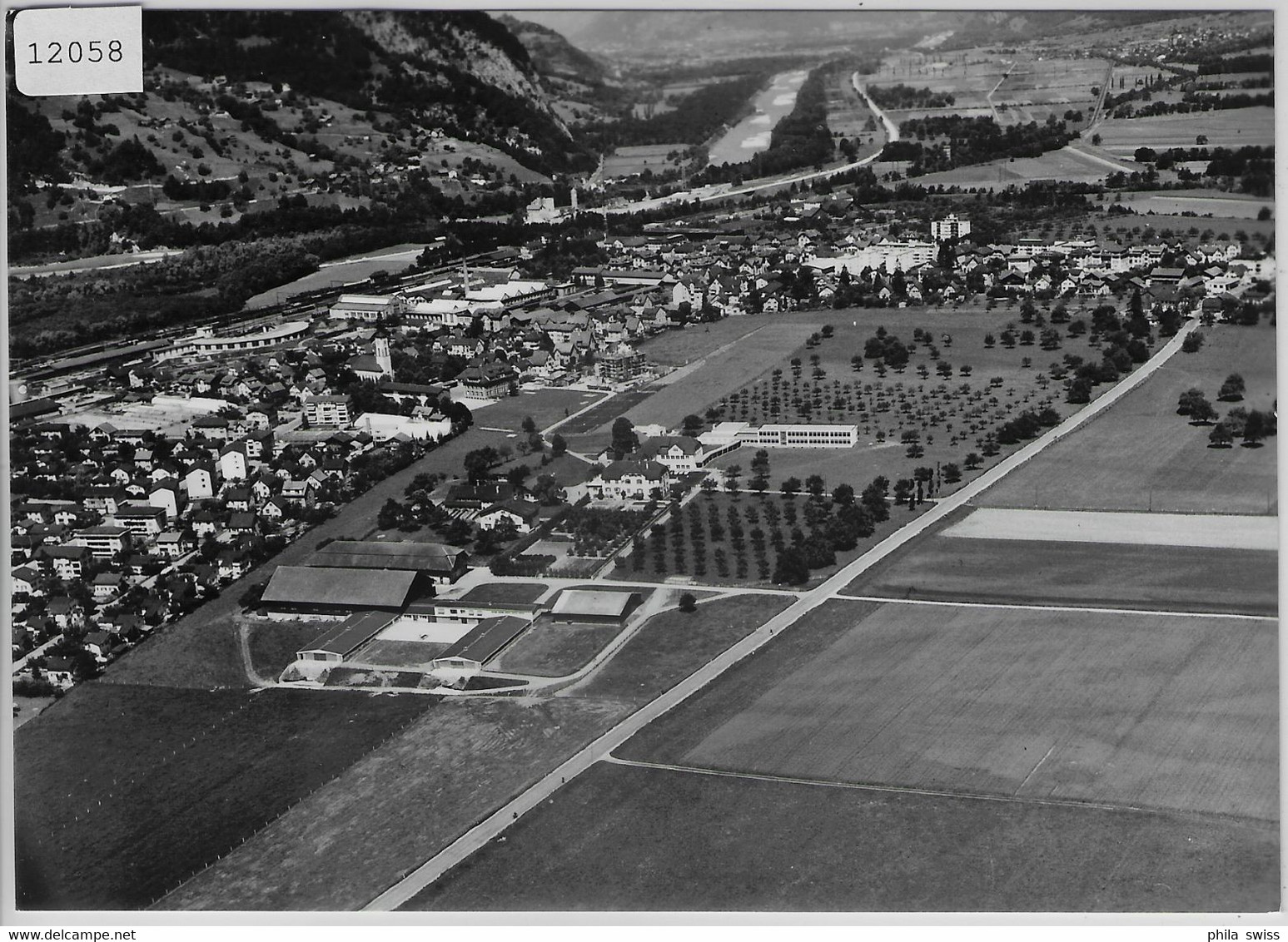 Flugaufnahme Landquart Schul- Und Konviktgebäude Plantahof - Landquart