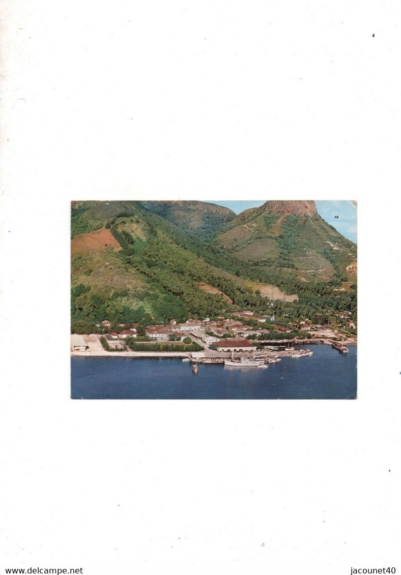 Polynésie Raiatea Vue Aérienne D'Uturoa  Escale Du Forbin Groupe Alfa Tour Du Monde 1968 17/5/1968 - Polynésie Française