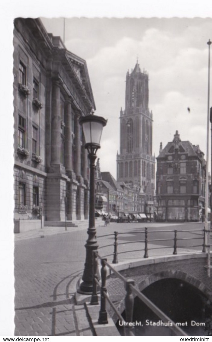 Utrecht, Stadhuis Met Dom Belle Cpsm Dentelée - Utrecht