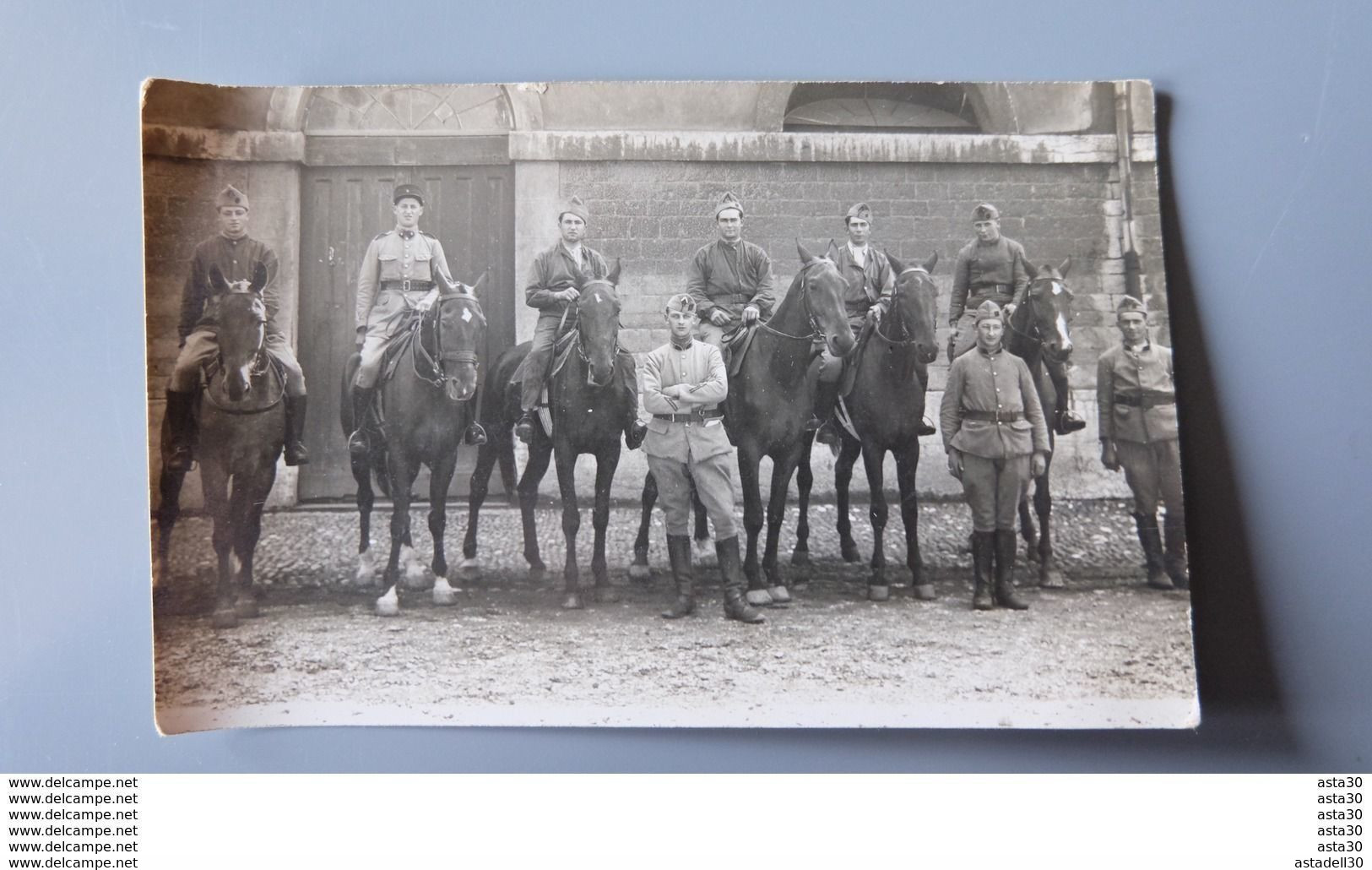 Lot De 4 Cartes Photos Du 9e Cuirassiers, Cantine A GAILLARD, LYON .................... MM-1058 - Regimenten