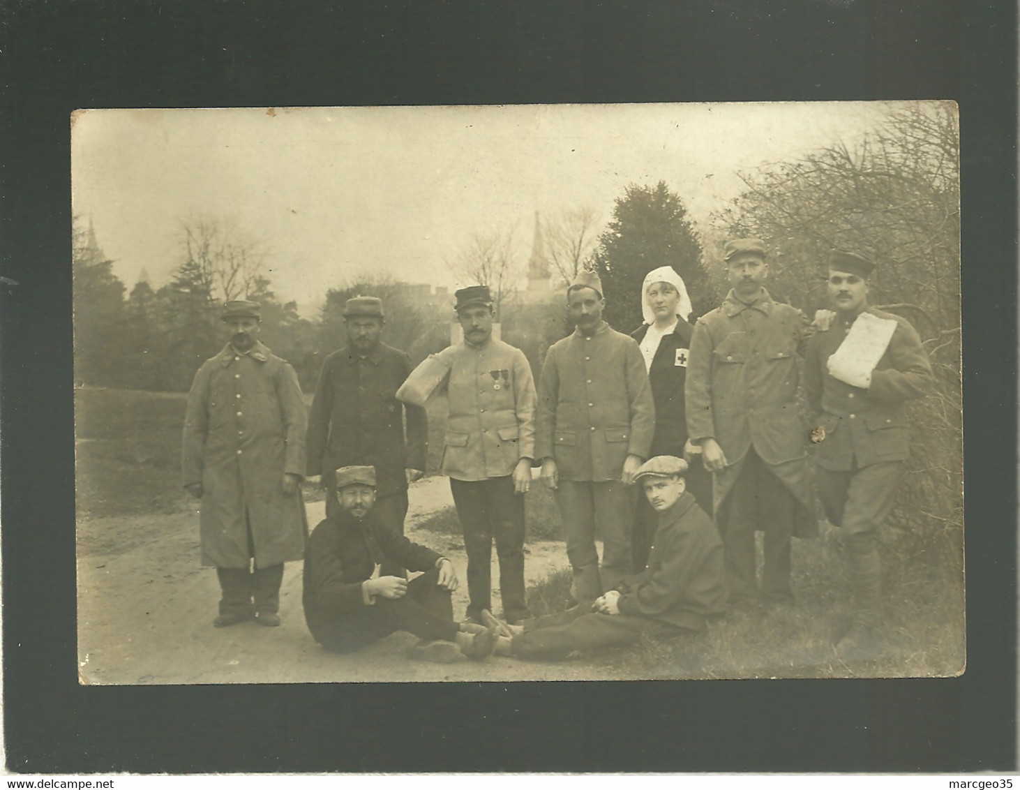 Caen Carte Photo Hopital Militaire Le 25/02/1916 Militaires Blessés Et Et L'infirmière Dans Un Jardin Guerre 14-18 - Caen