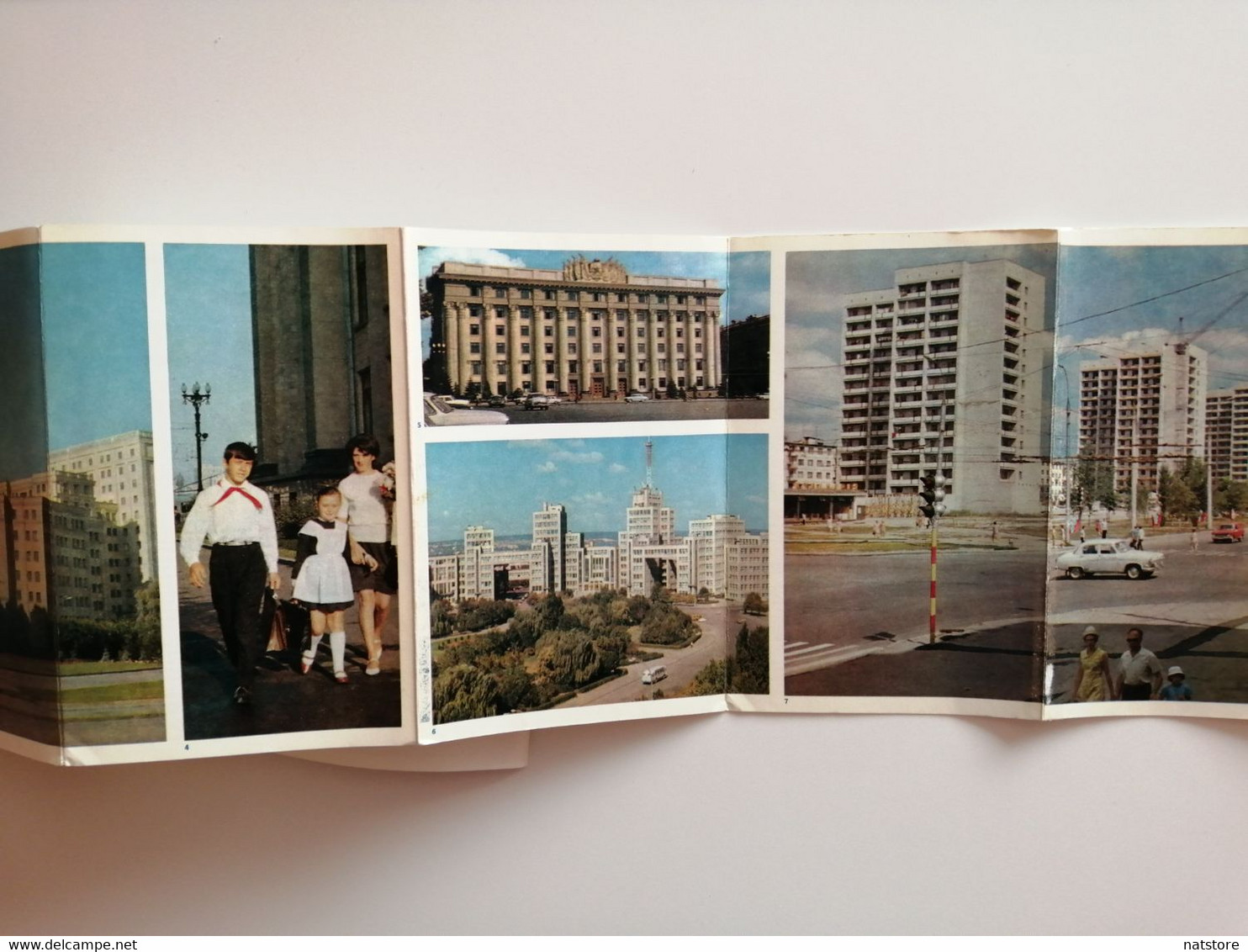 USSR..VINTAGE FOLDING BOOK WITH OLD PHOTOS  OF KHARKOV - 1950-Heden