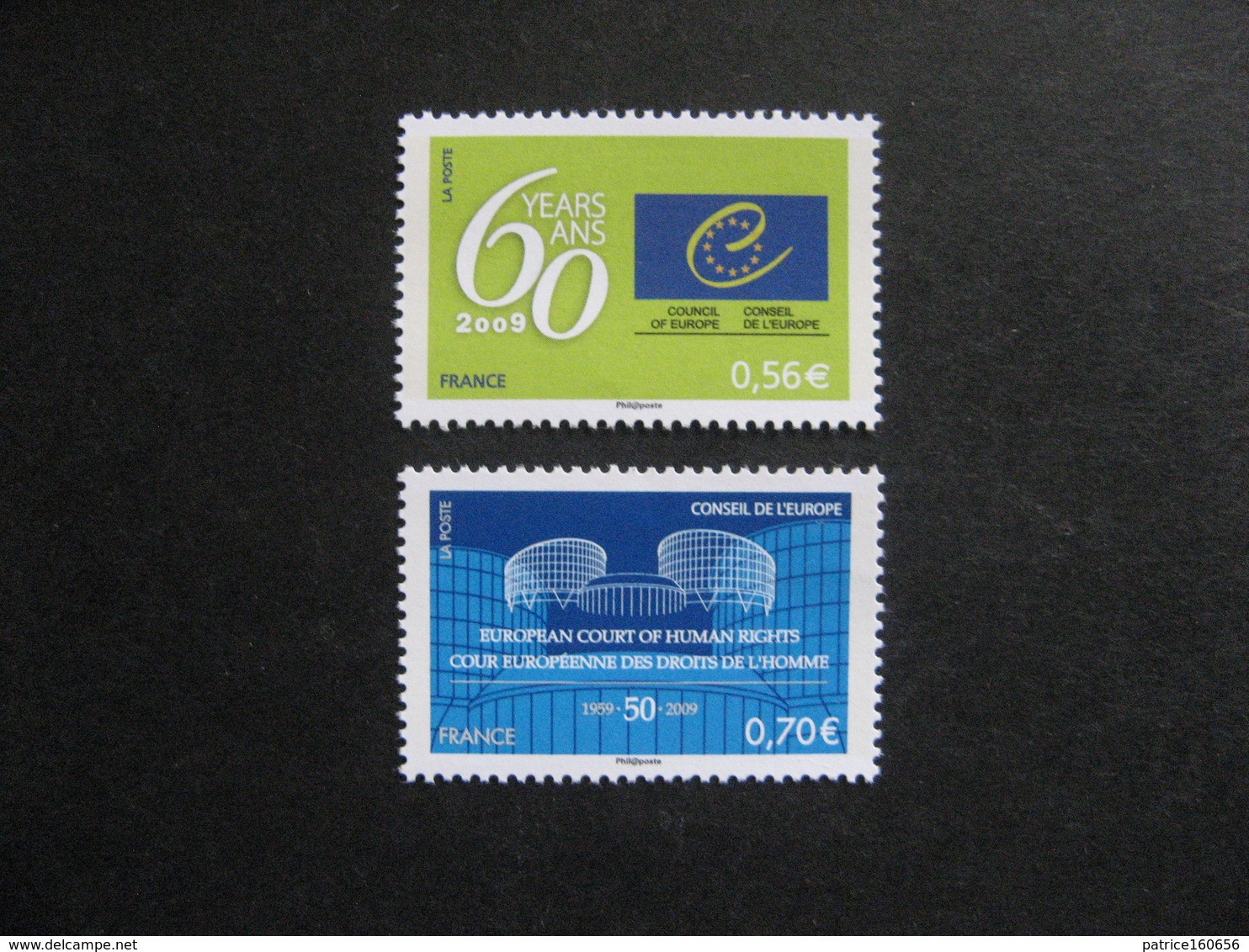 TB Paire De Timbres De Service N° 142 Et N°143, Neufs XX . - Mint/Hinged