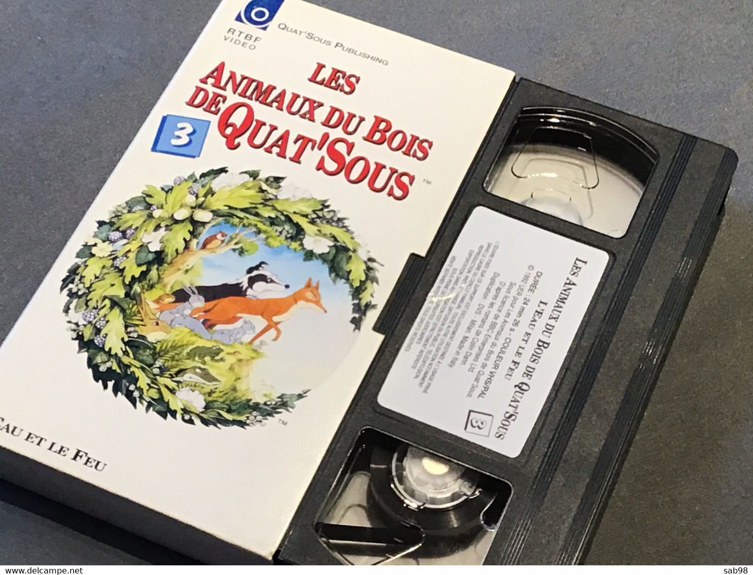 Les Animaux Du Bois De Quat’Sous Lot De 13 Cassettes VHS Introuvable Dans La Plupart Des Commerces Carton Et VHS De 1992 - Dibujos Animados